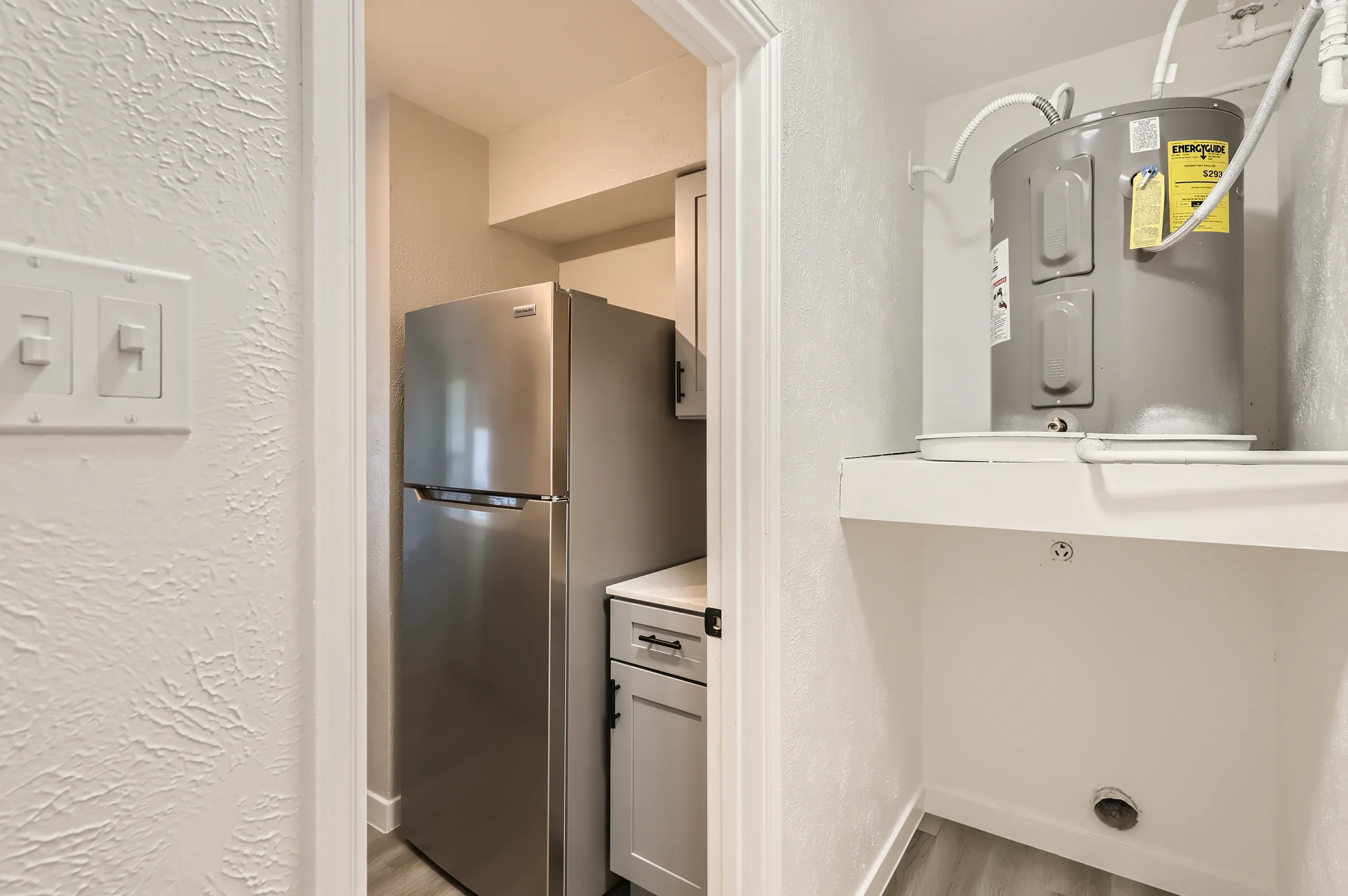 Laundry closet with water heater