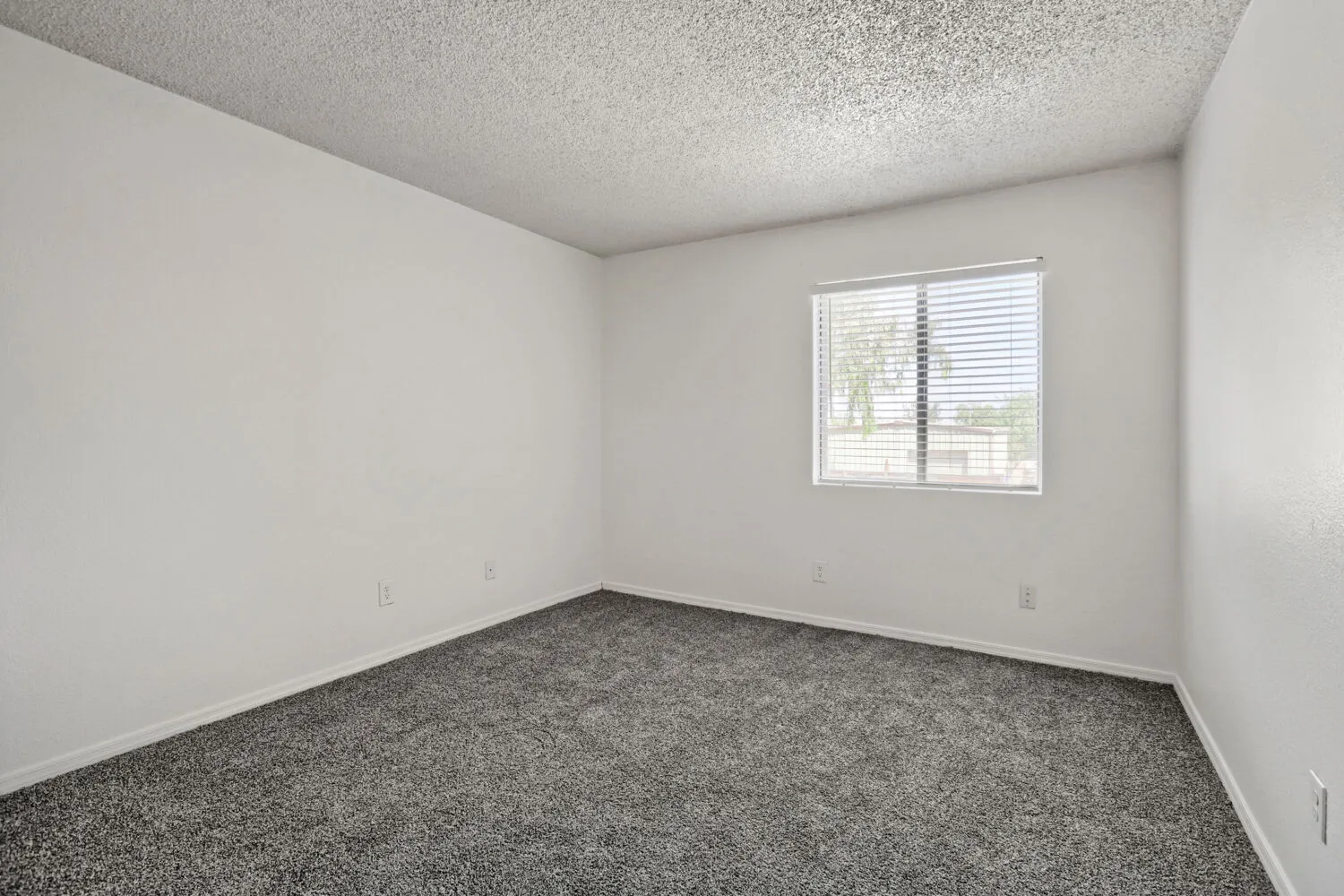 10 Bedroom