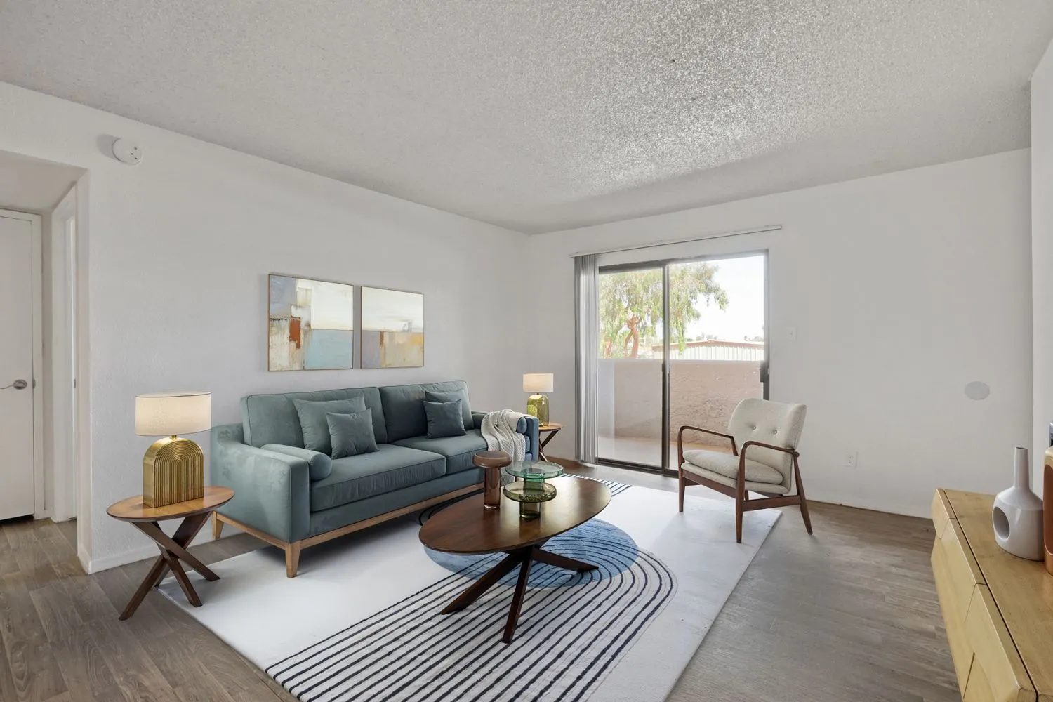 02 Living Room