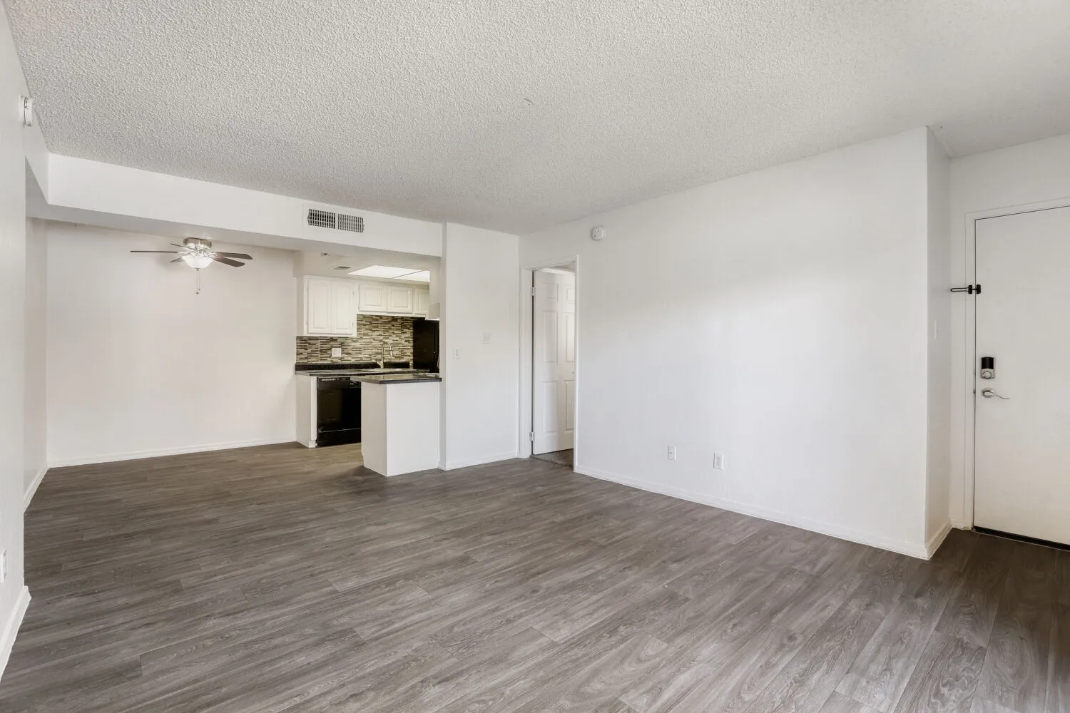 01 Living Room