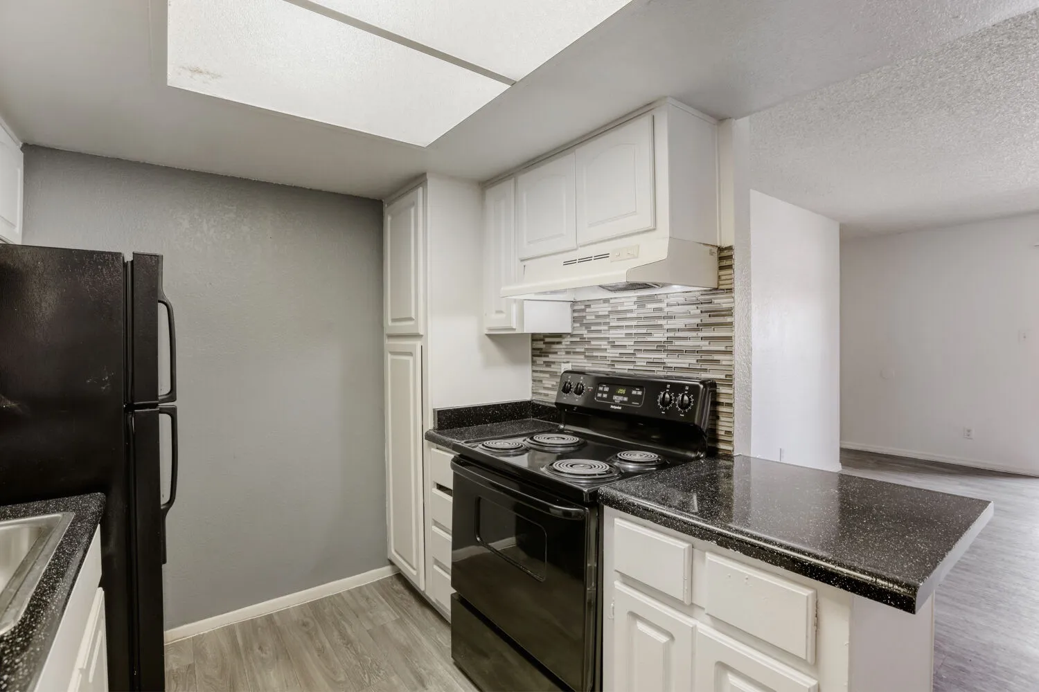 06 Kitchen